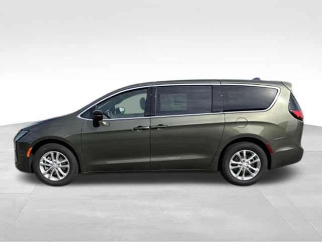 New 2027 Chrysler Pacifica Select FWD image 12