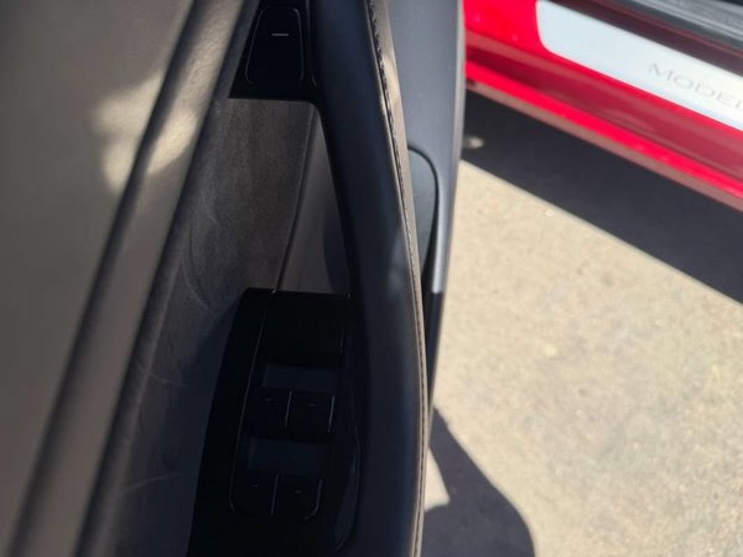 Used 2018 Tesla Model 3 Long Range RWD image 17