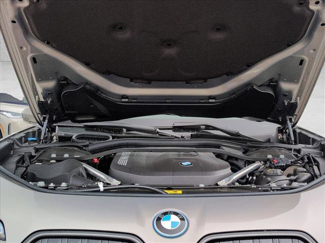 New 2026 BMW 750e xDrive w/ Executive Package AWD/4WD image 17