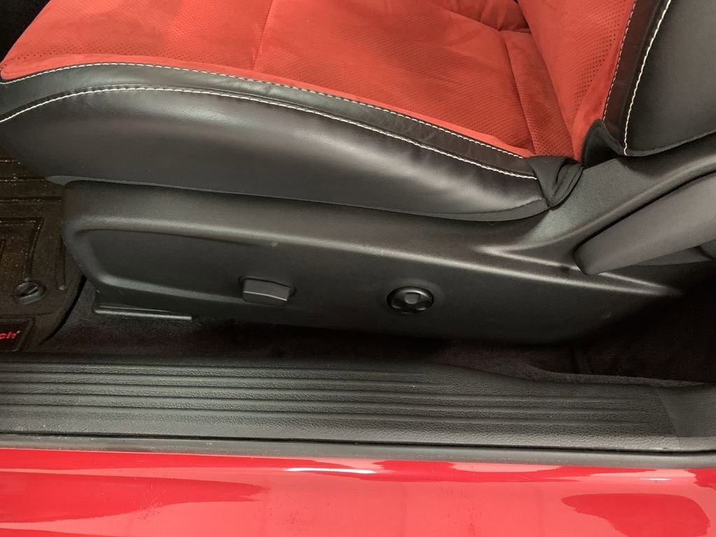 Used 2016 Dodge Challenger SRT Hellcat image 12