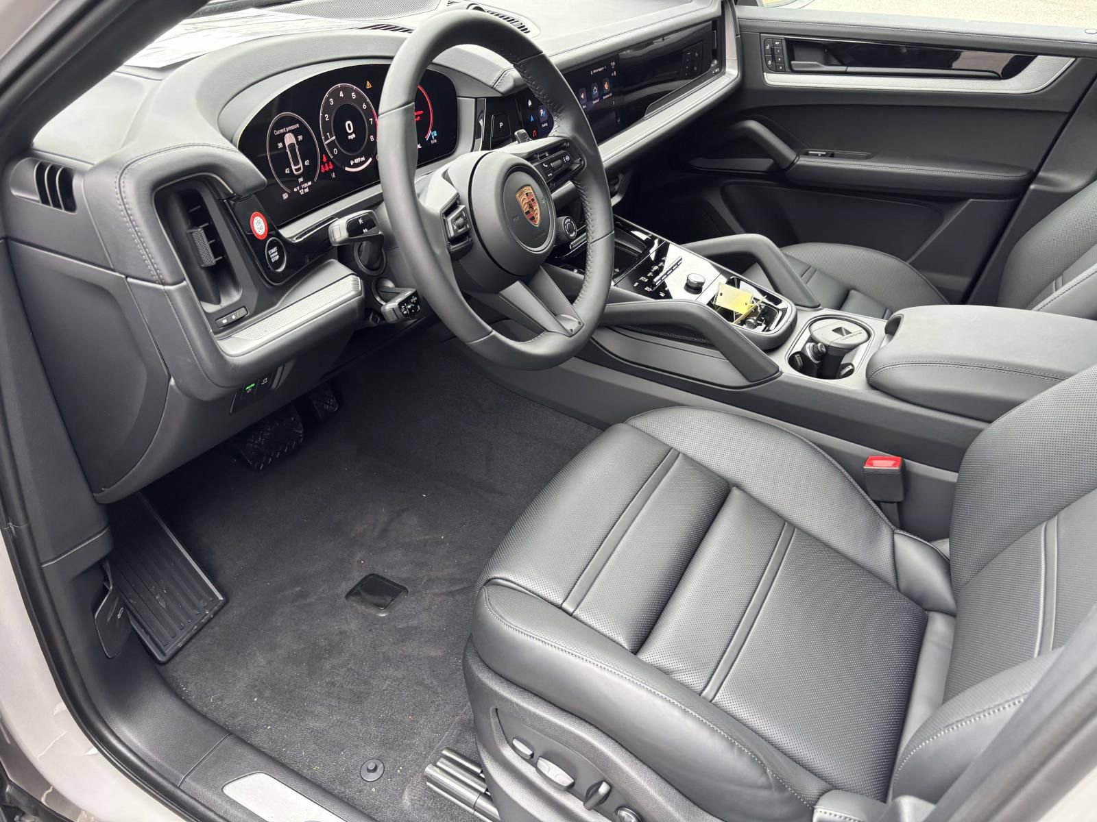 New 2026 Porsche Cayenne Coupe image 19