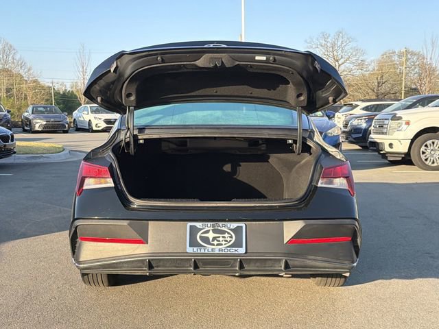 Used 2024 Hyundai Elantra SEL image 14