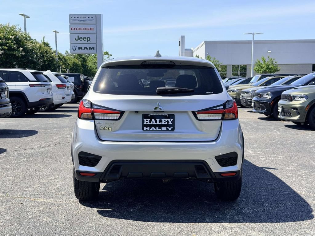 Used 2025 Mitsubishi Outlander Sport ES AWD/4WD image 3