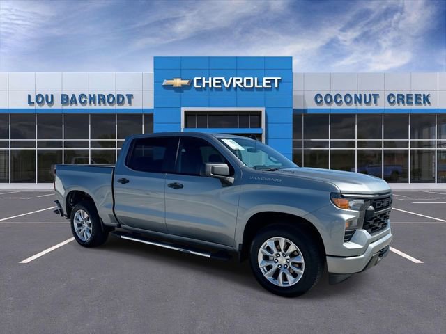 Used 2025 Chevrolet Silverado 1500 Custom image 2