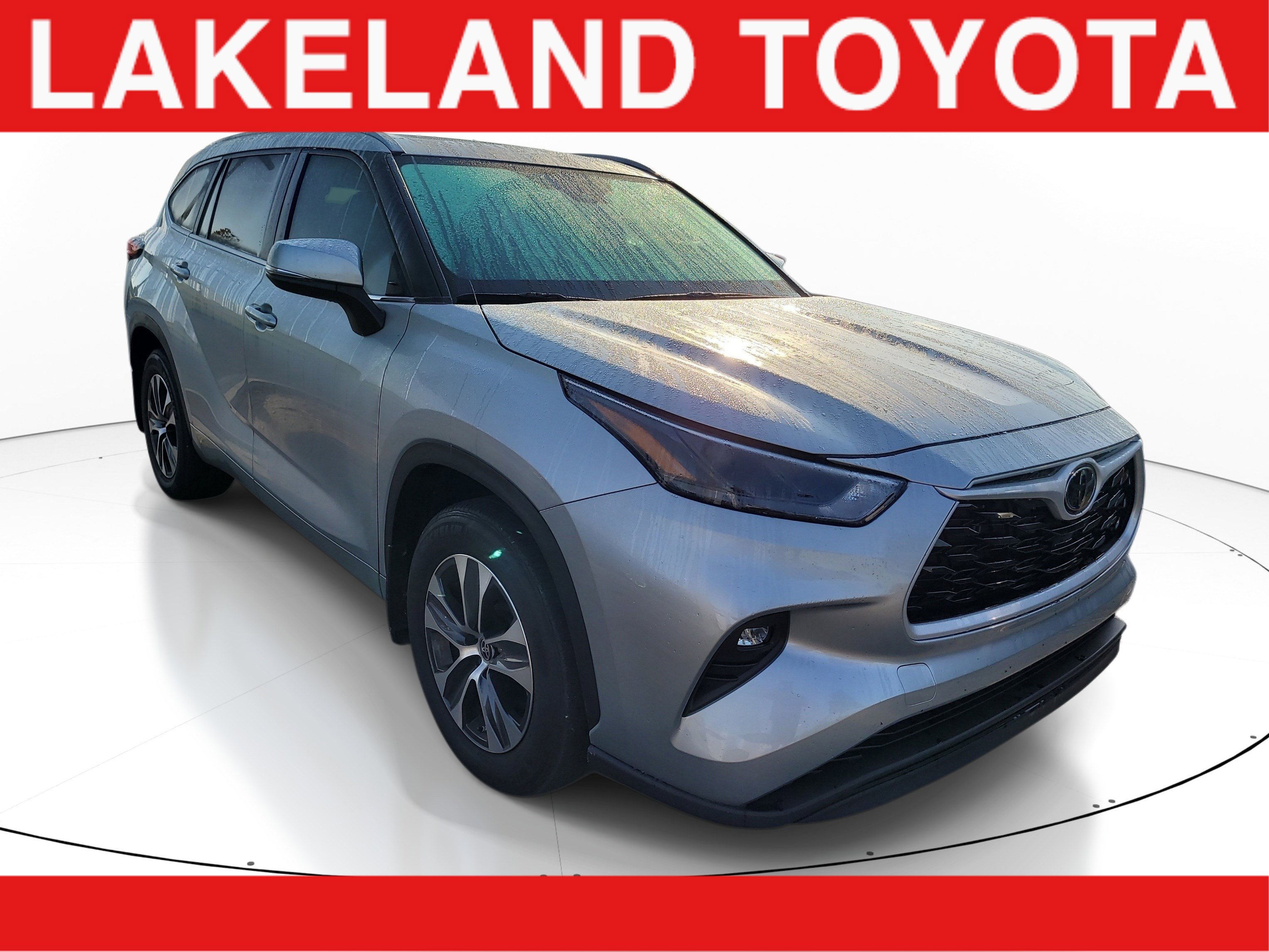 Certified 2024 Toyota Highlander XLE video 1