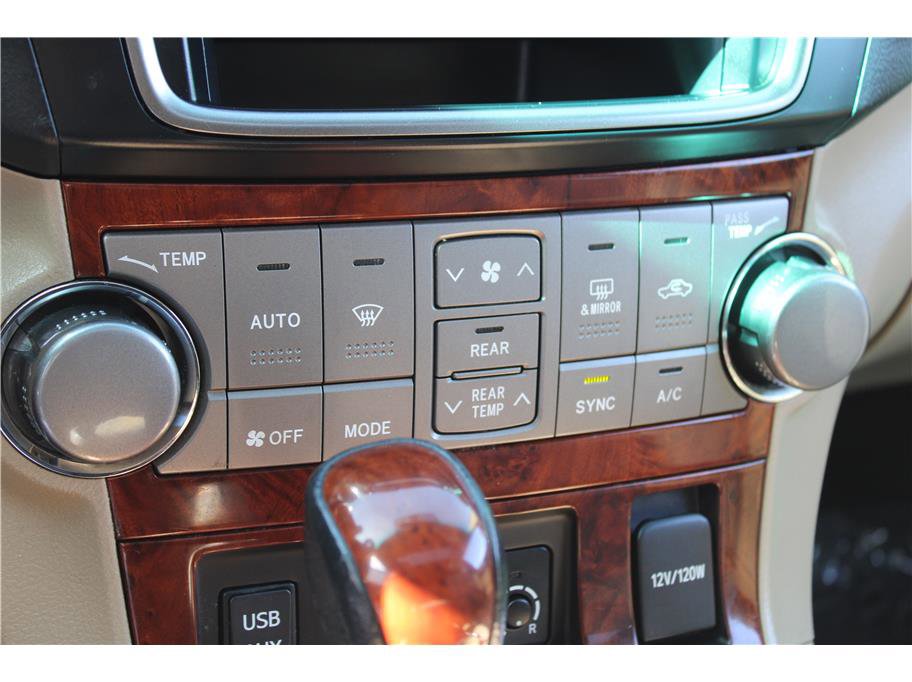 Used 2013 Toyota Highlander Limited image 30