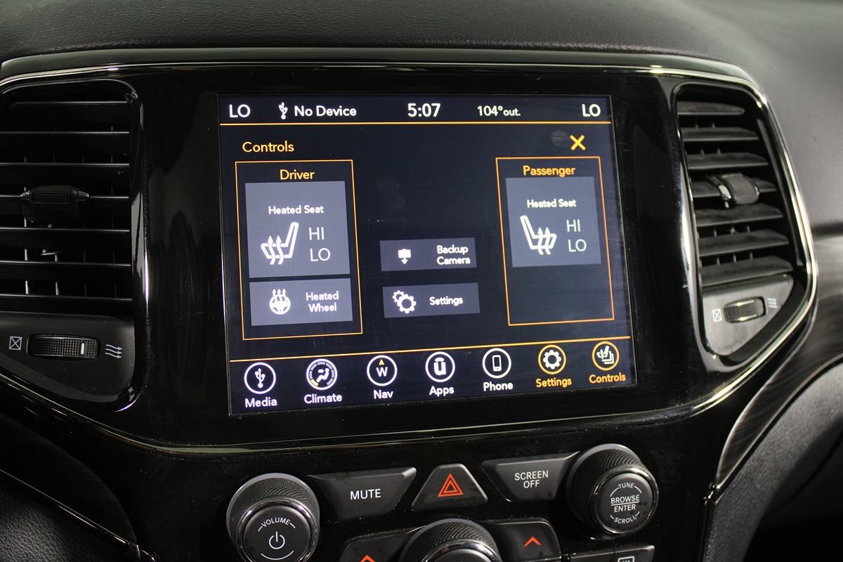 Used 2020 Jeep Grand Cherokee Limited X RWD image 18