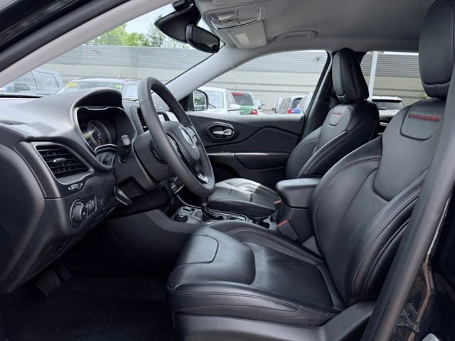Used 2022 Jeep Cherokee Trailhawk w/ Premium Leather Package AWD/4WD image 17