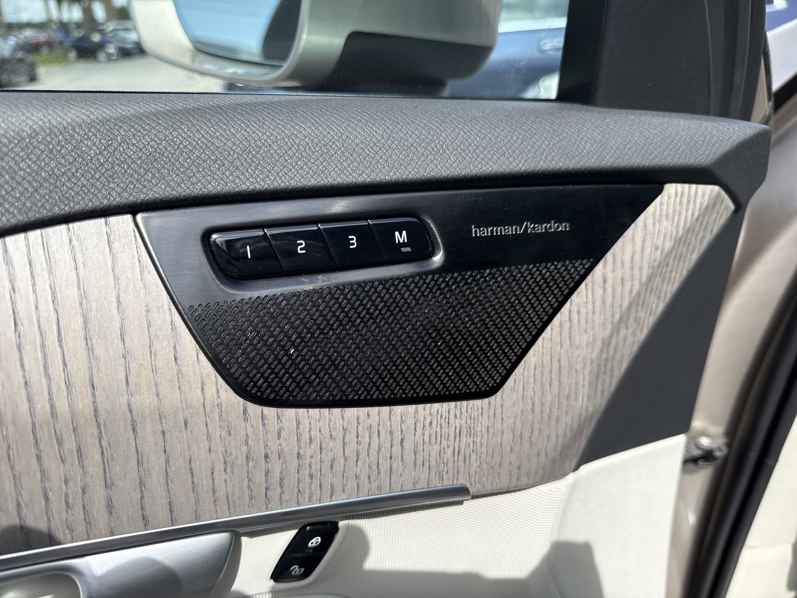 Used 2024 Volvo XC90 T8 Plus w/ Protection Package Premier image 42