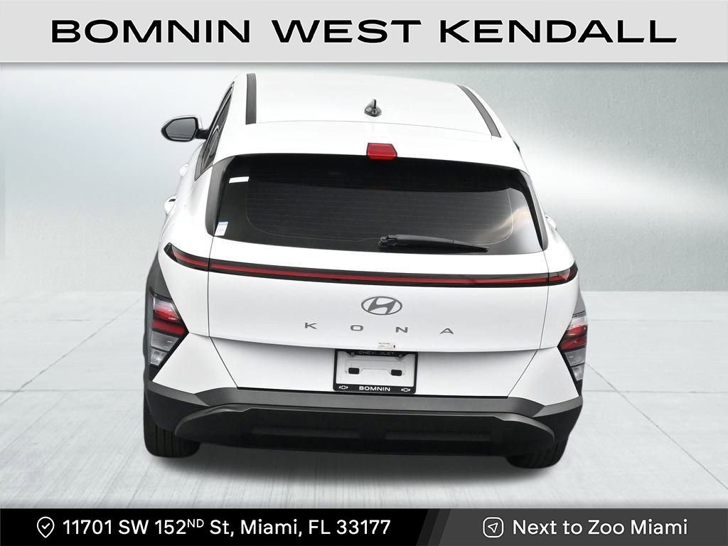 Used 2024 Hyundai Kona SE image 16