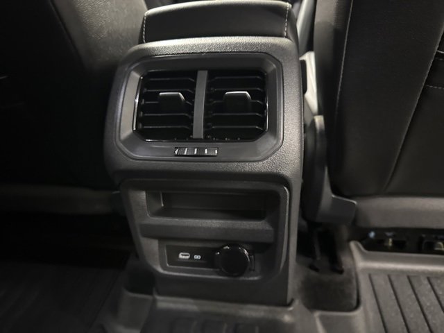 Used 2024 Volkswagen Tiguan SE R-Line image 14