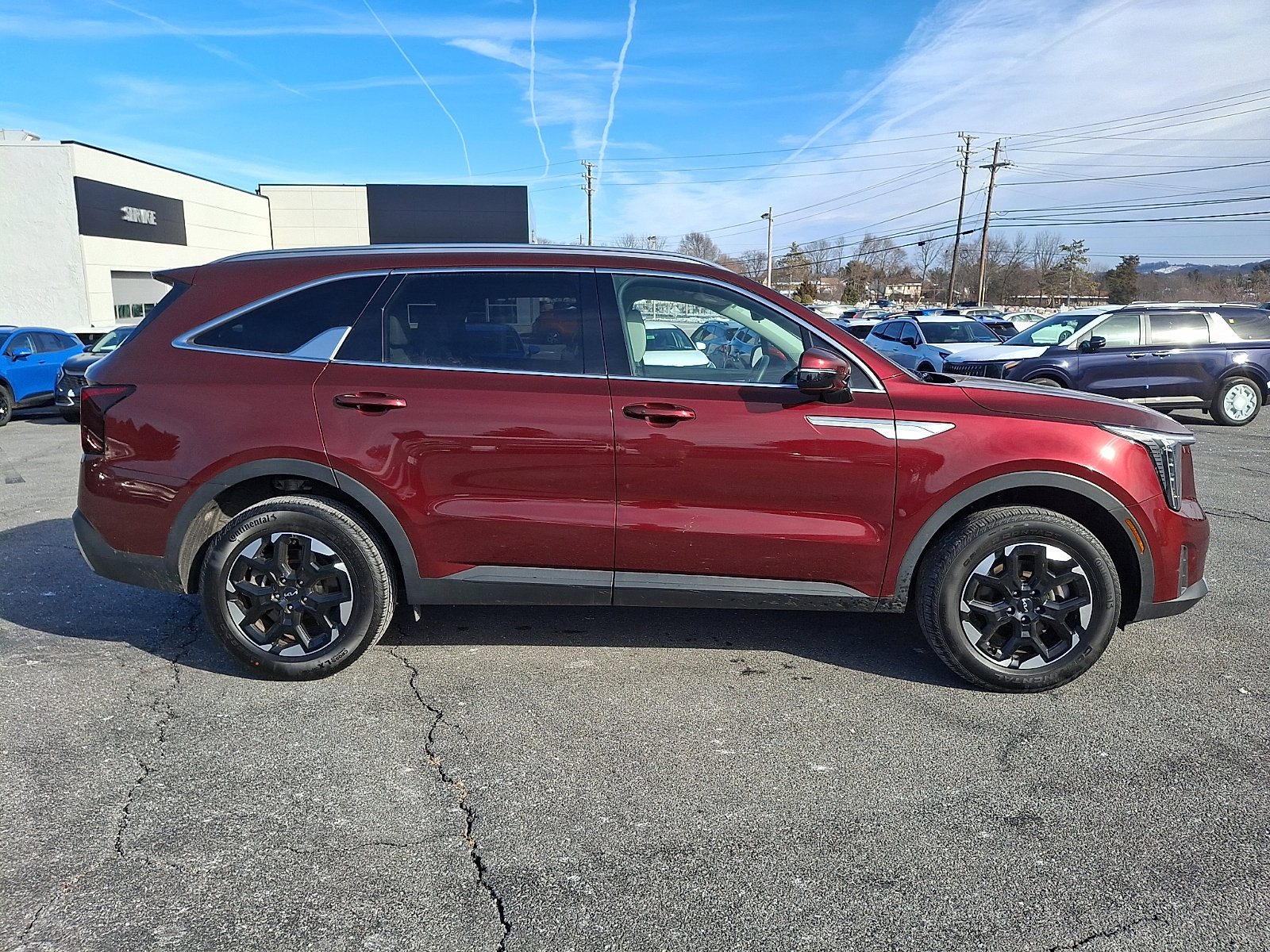 Certified 2025 Kia Sorento S image 7