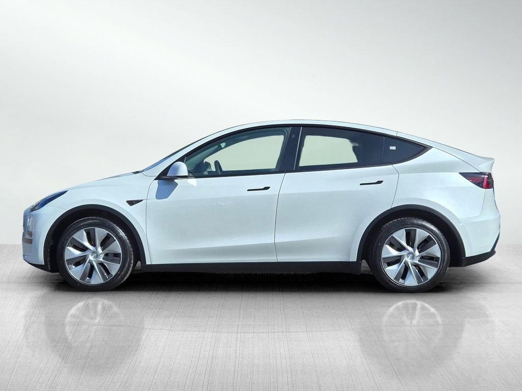Used 2023 Tesla Model Y Long Range image 7