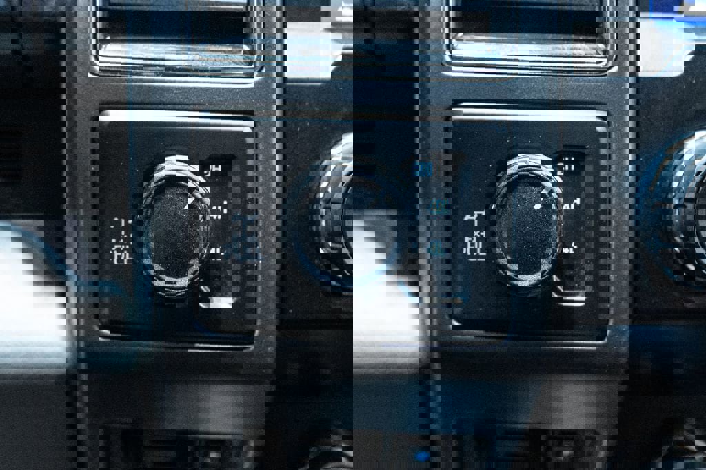 Used 2020 Ford F350 XLT w/ XLT Premium Package image 28