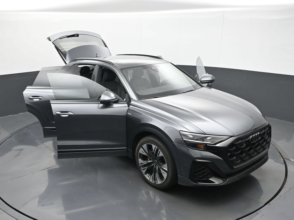Used 2025 Audi Q8 Premium Plus AWD/4WD image 32
