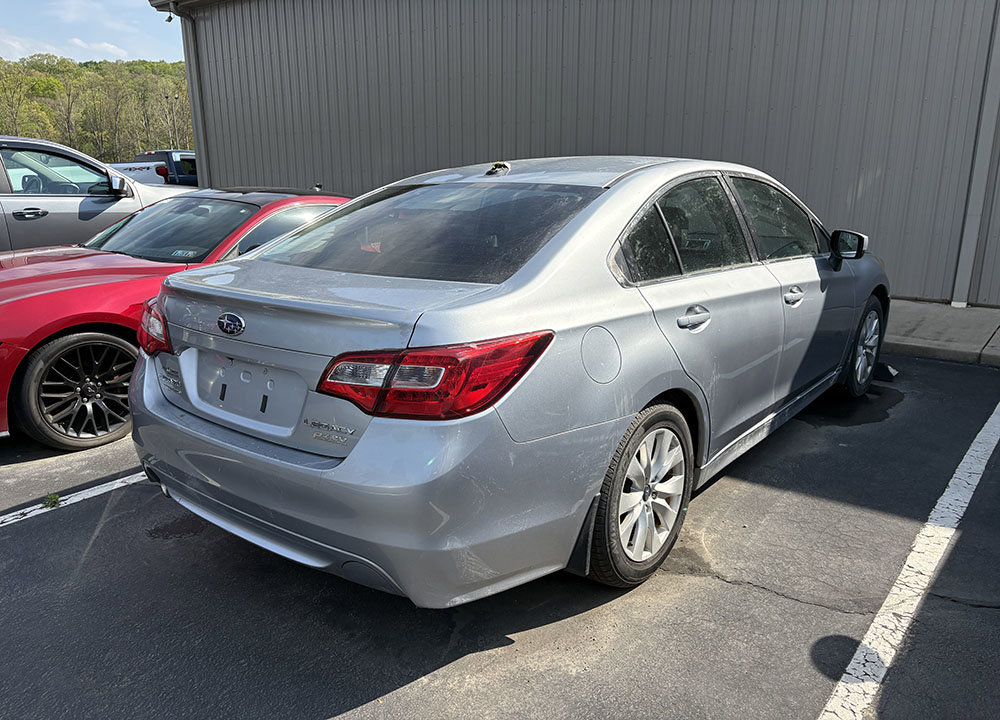 Used 2016 Subaru Legacy 2.5i Premium w/ Popular Package #2 AWD/4WD image 3