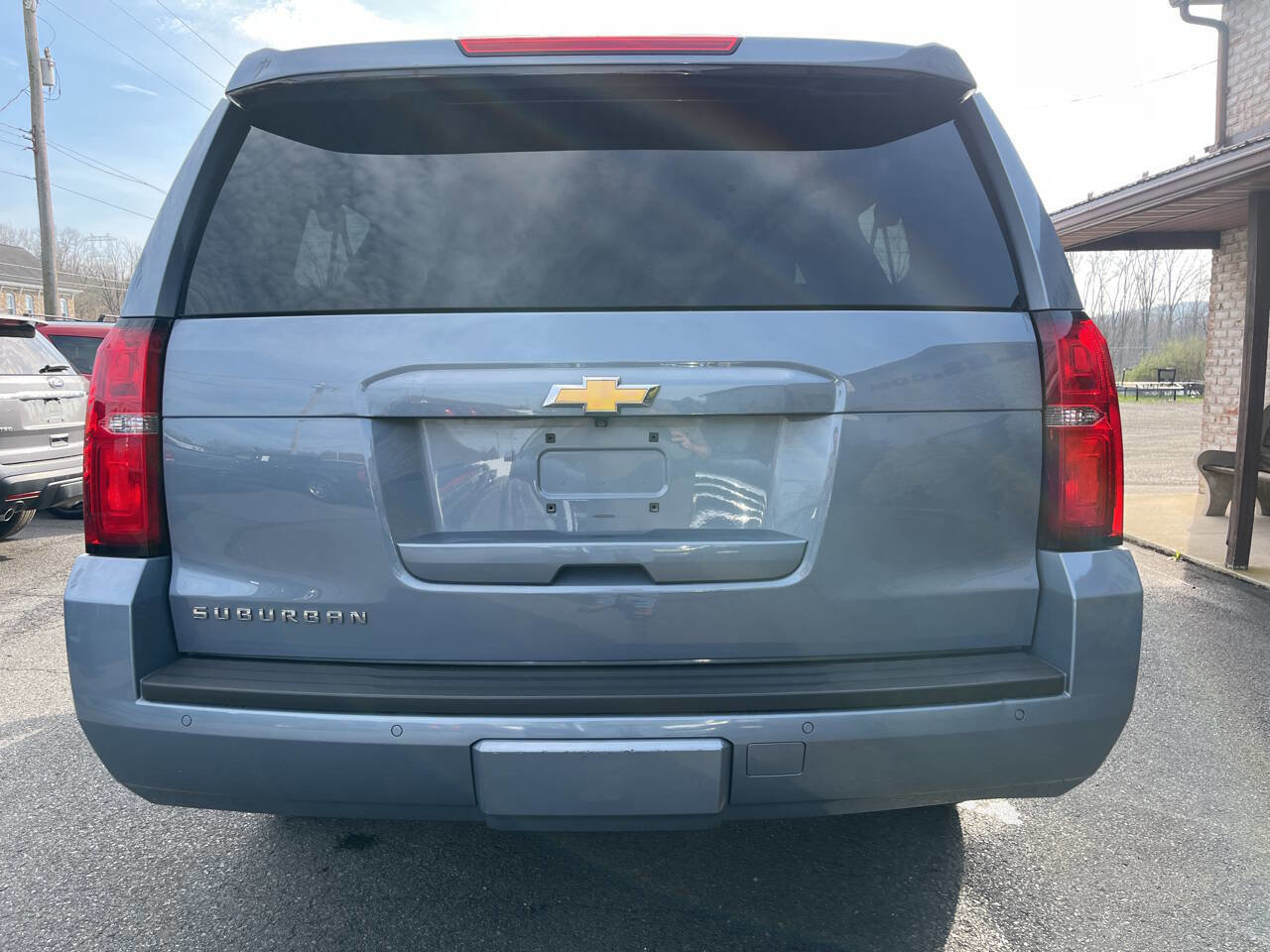 Used 2015 Chevrolet Suburban LT image 6