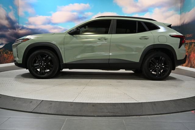 Used 2024 Chevrolet Trax ACTIV w/ Sunroof Package FWD image 5