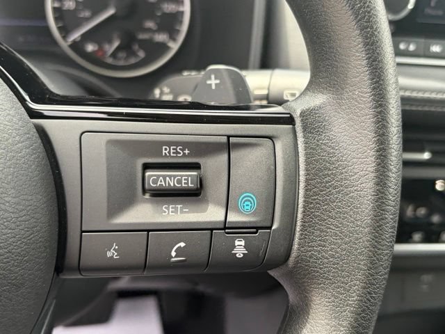 Used 2023 Nissan Rogue SV AWD/4WD image 17