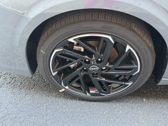 New 2026 Nissan Sentra SR w/ Floor Mat Package FWD image 25
