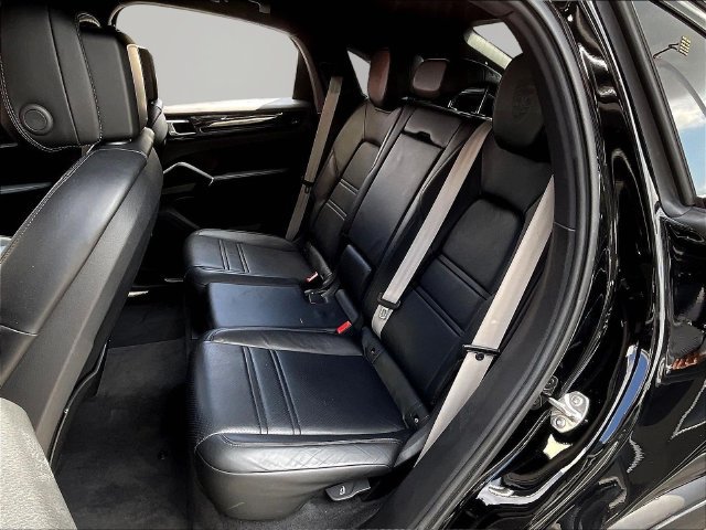 Used 2023 Porsche Cayenne S AWD/4WD image 23
