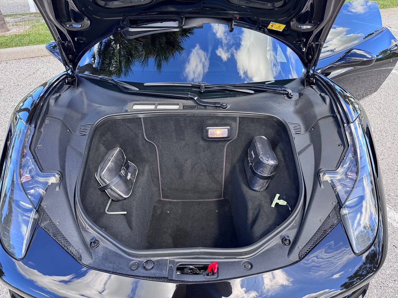 Used 2010 Ferrari 458 Italia Coupe RWD image 77