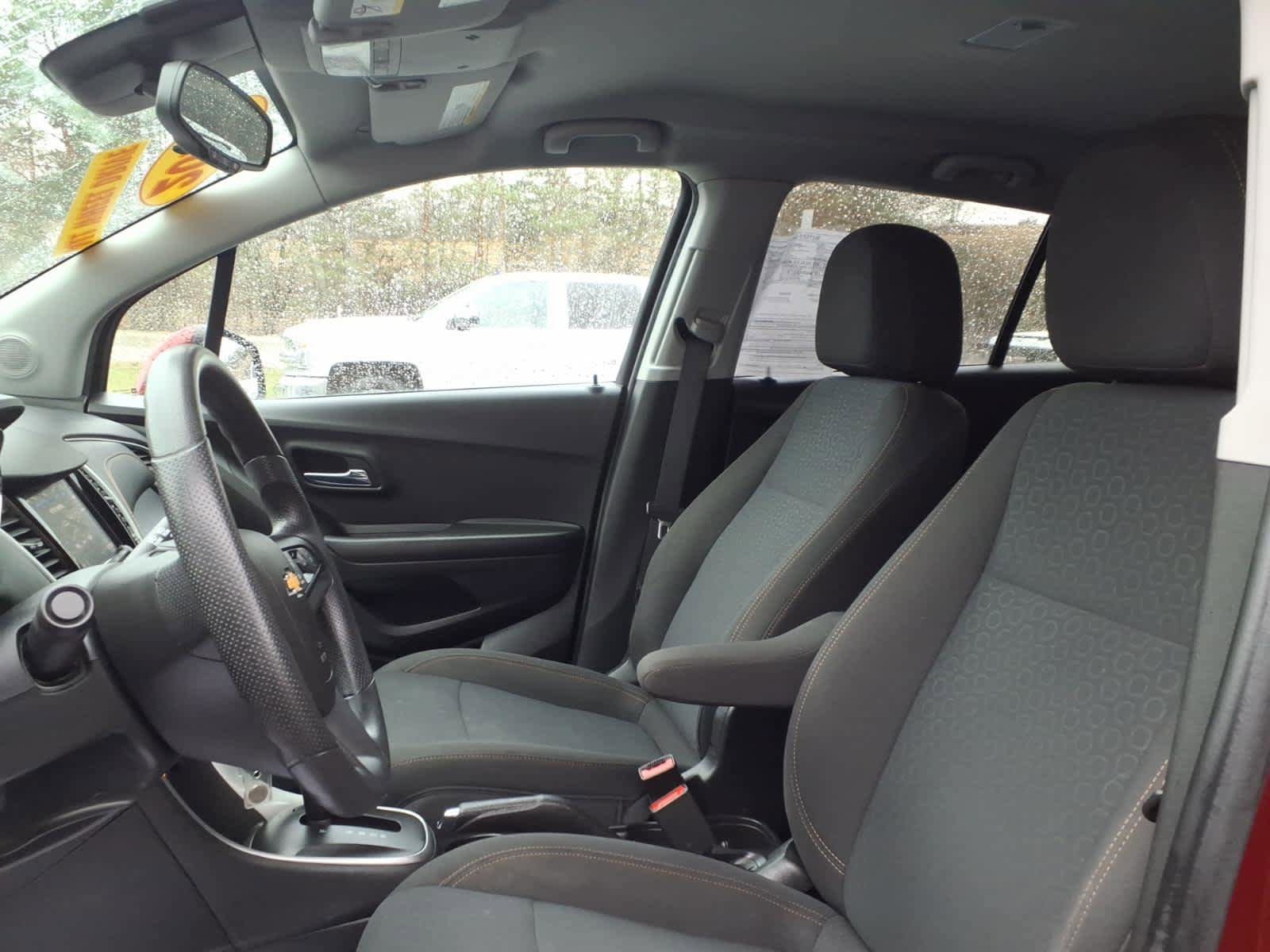 Used 2021 Chevrolet Trax LS w/ Tint and Cruise Package image 10