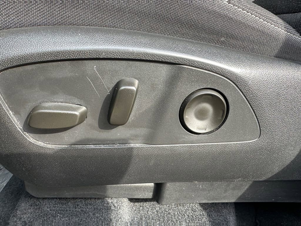 Used 2024 Chevrolet Traverse LT image 10