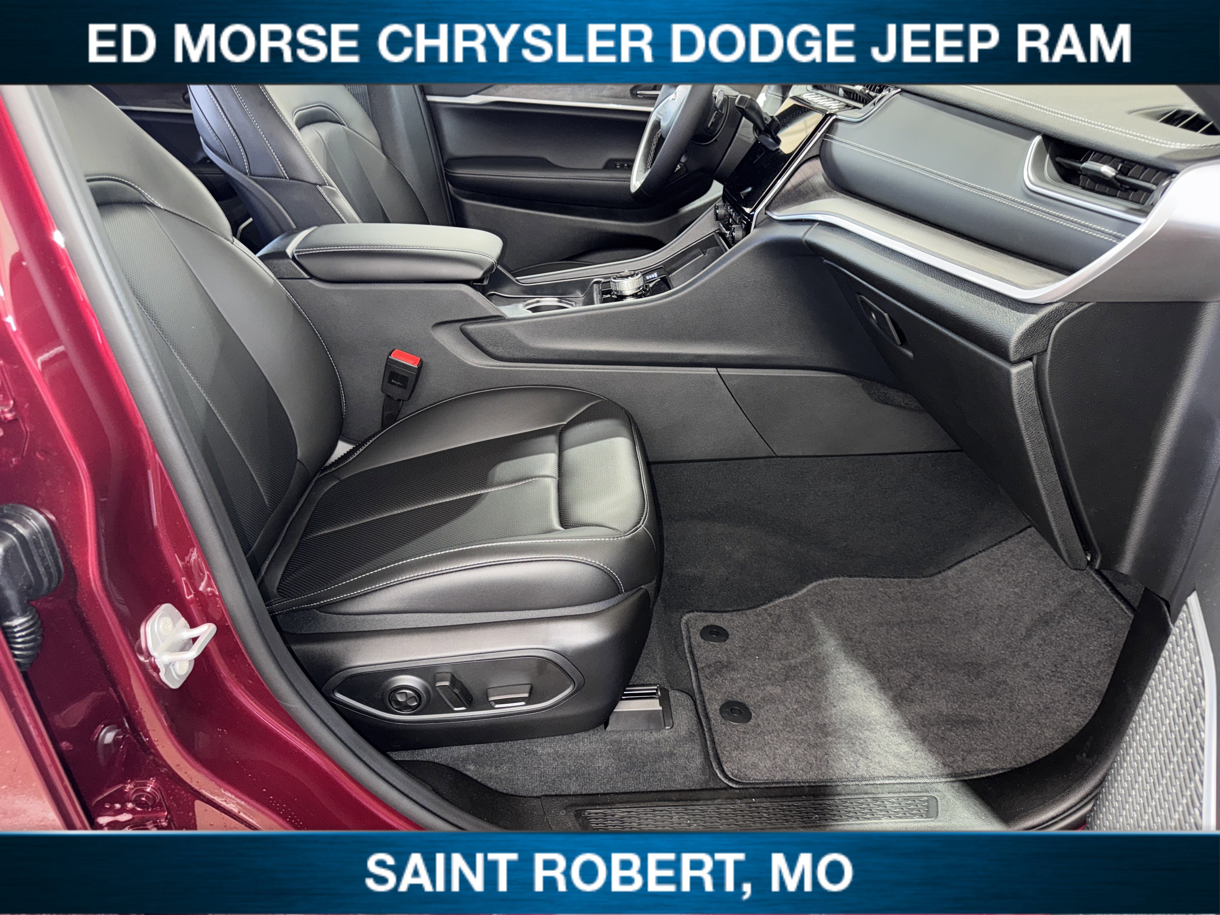 New 2025 Jeep Grand Cherokee L Limited w/ Luxury Tech Group II image 36