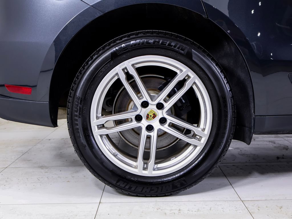 Certified 2026 Porsche Macan image 26