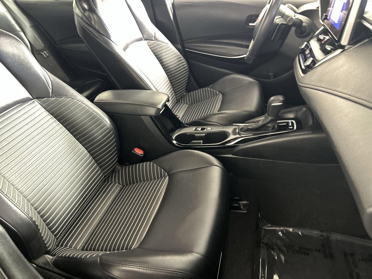 Used 2024 Toyota Corolla XSE FWD image 27