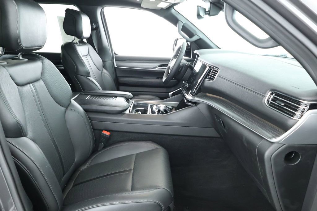 Used 2023 Jeep Wagoneer Series II w/ Premium Group I image 24