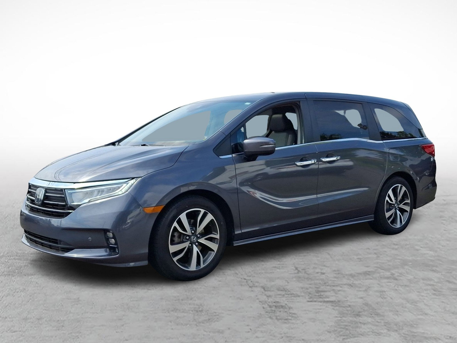 Used 2023 Honda Odyssey Touring image 3