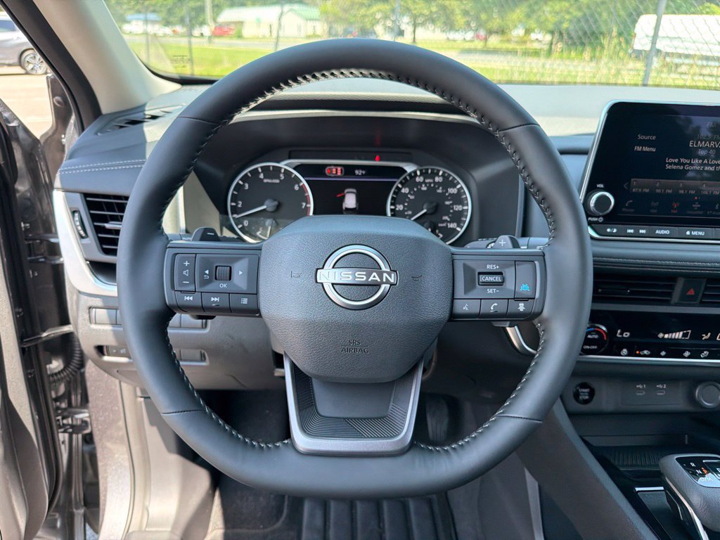 Used 2026 Nissan Rogue SV w/ Cold Weather Package AWD/4WD image 19