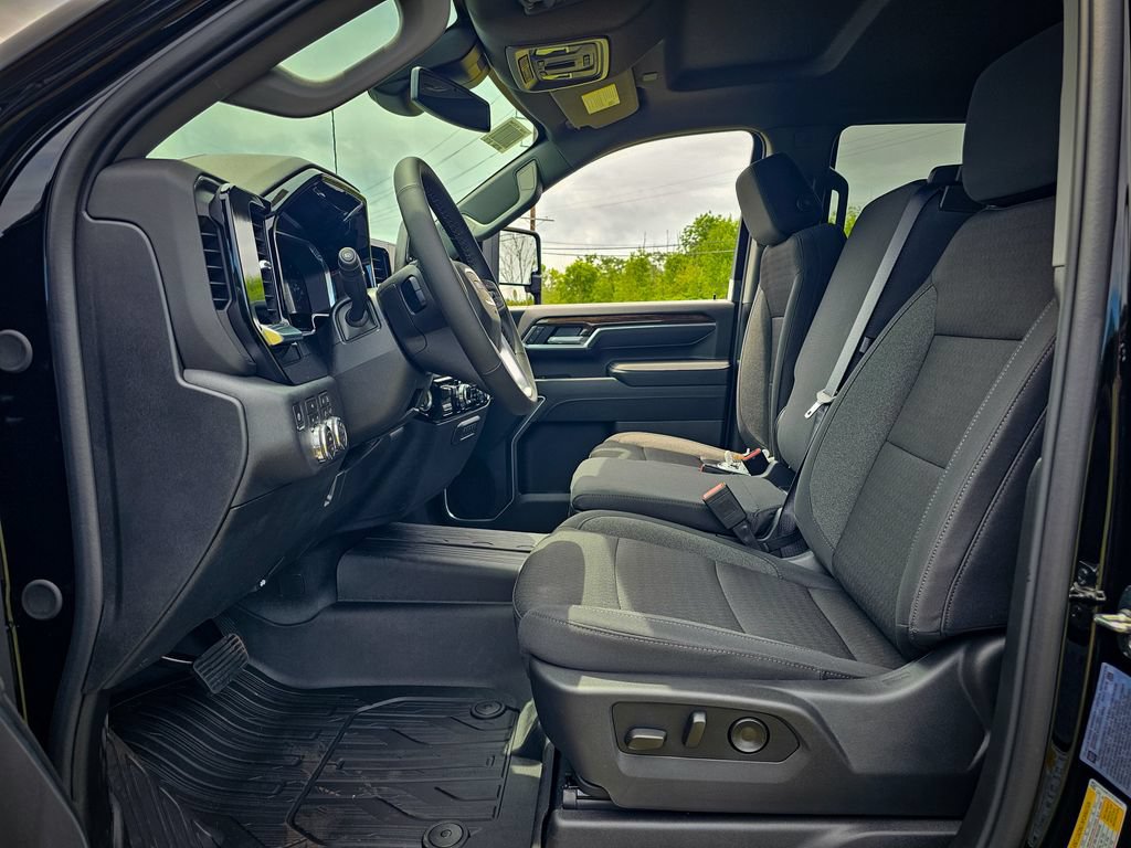 New 2026 GMC Sierra 2500 SLE w/ SLE Value Package; AWD/4WD image 16