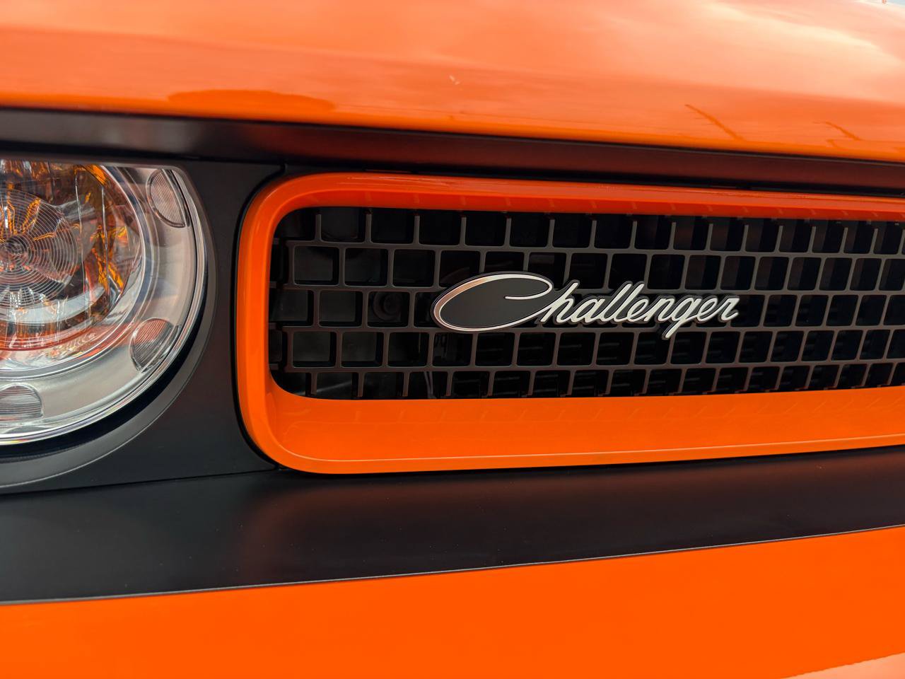 Used 2014 Dodge Challenger R/T RWD image 51