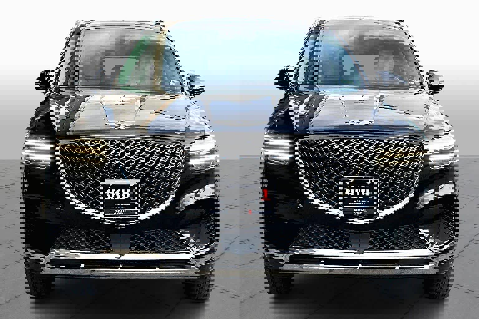 Used 2022 Genesis GV70 2.5T image 3