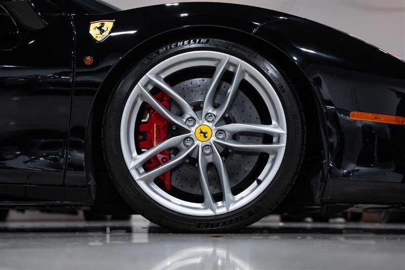Used 2018 Ferrari 488 Spider RWD image 16