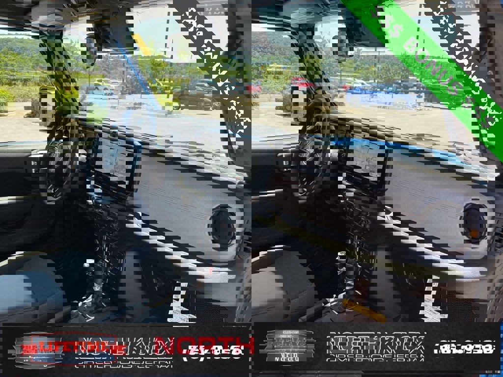 New 2025 Jeep Gladiator Sport image 27