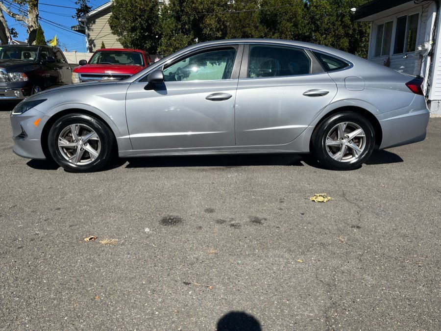 Used 2022 Hyundai Sonata SE w/ Preferred Accessory Package FWD image 5