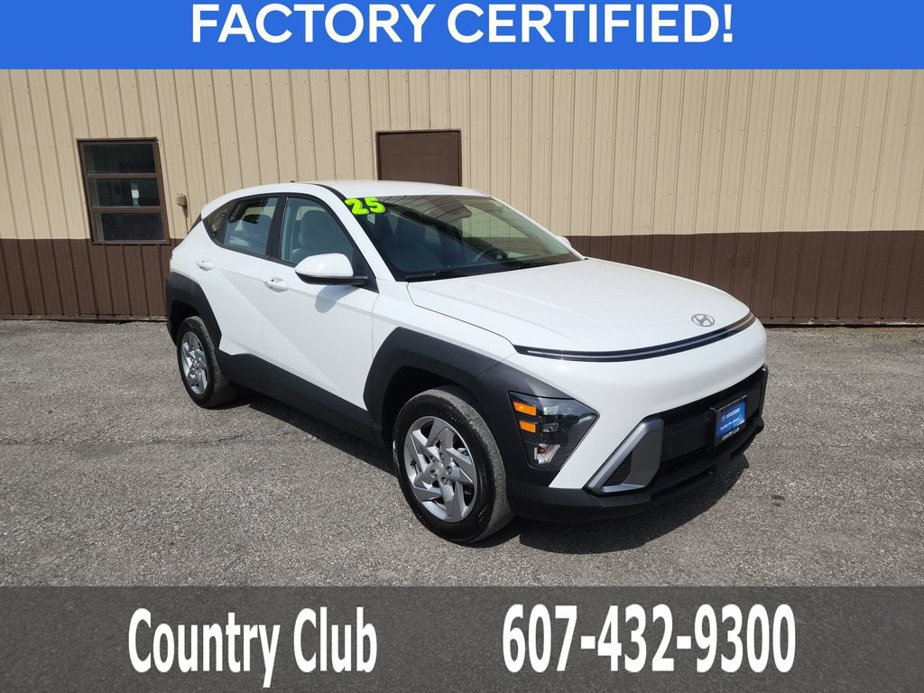 Certified 2025 Hyundai Kona SE AWD/4WD image 1