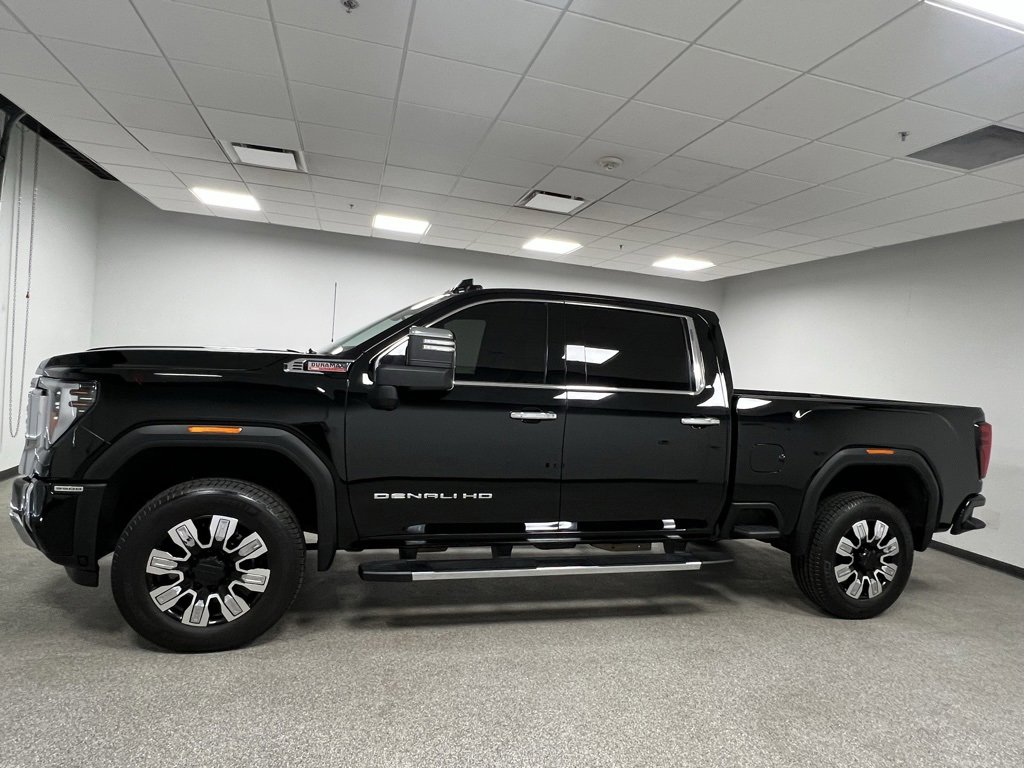 Used 2024 GMC Sierra 3500 Denali w/ Denali Reserve Package image 7
