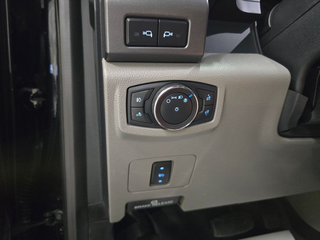 Used 2019 Ford F250 XLT w/ XLT Premium Package AWD/4WD image 34