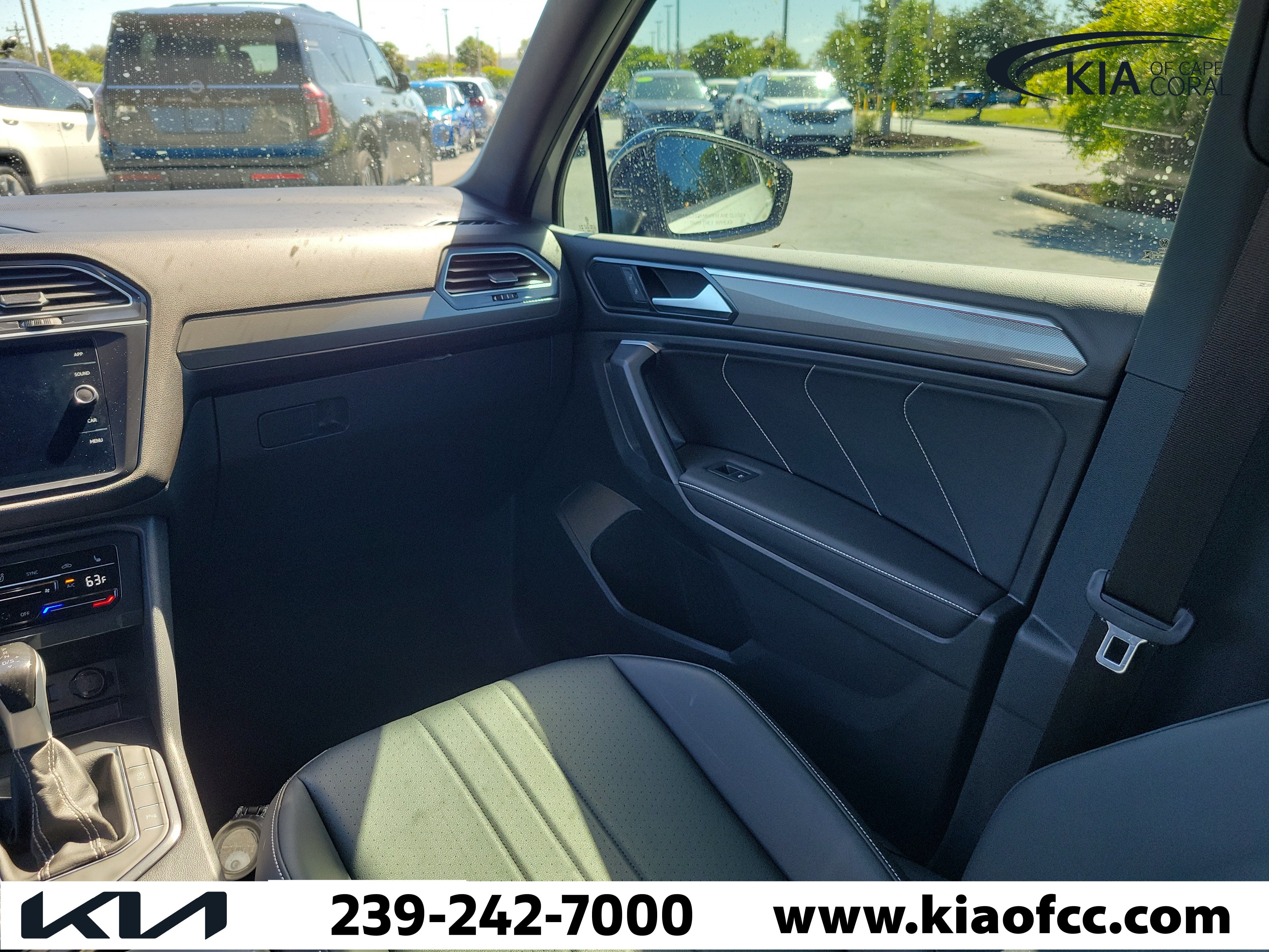 Used 2024 Volkswagen Tiguan SE R-Line AWD/4WD image 18