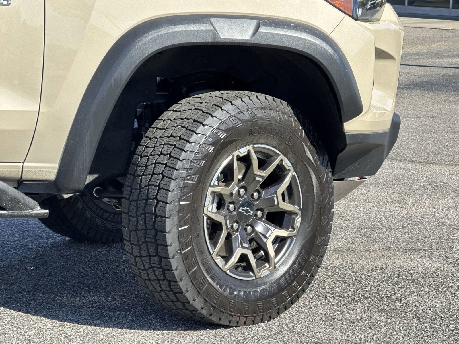 Used 2023 Chevrolet Colorado ZR2 w/ ZR2 Convenience Package III image 12
