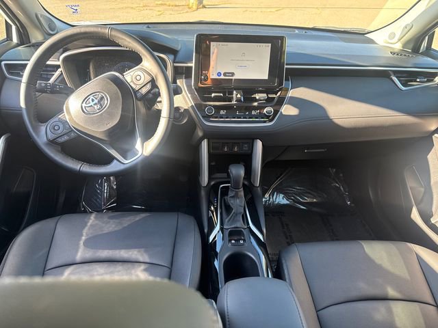 Certified 2025 Toyota Corolla Cross XLE image 24