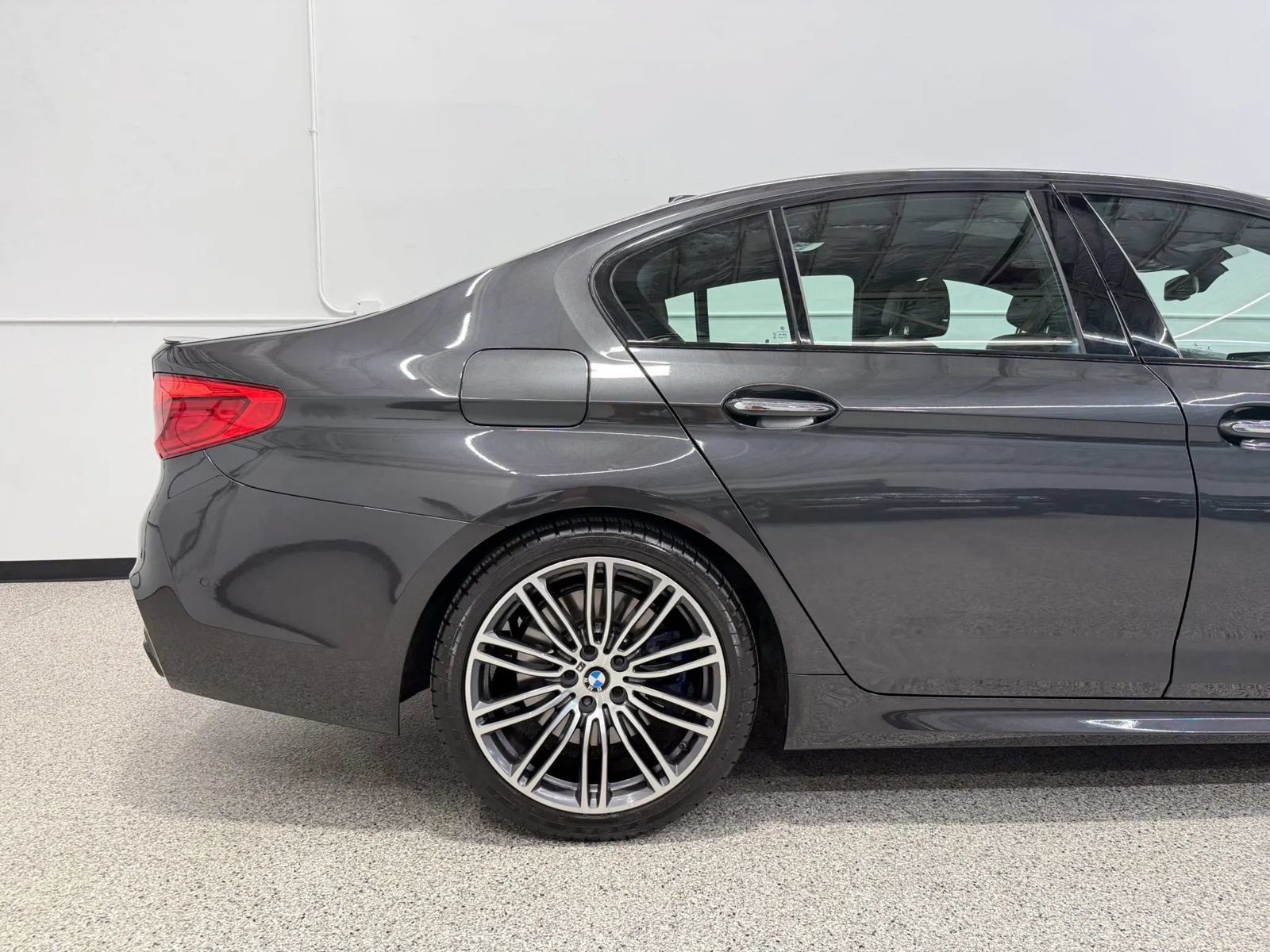 Used 2018 BMW M550i xDrive w/ Driving Assistance Package AWD/4WD image 15