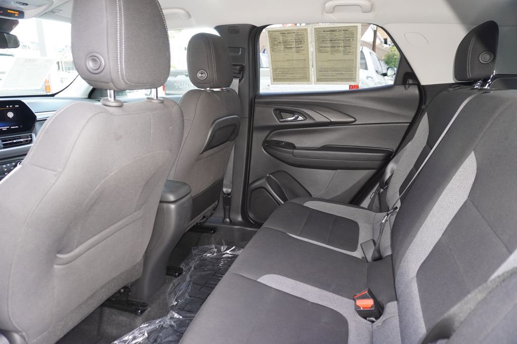 Used 2025 Chevrolet TrailBlazer LS w/ LS Convenience Package image 7