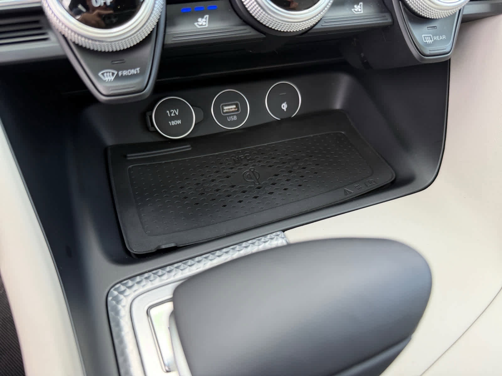 Used 2022 Genesis G70 3.3T w/ Sport Prestige Package image 22