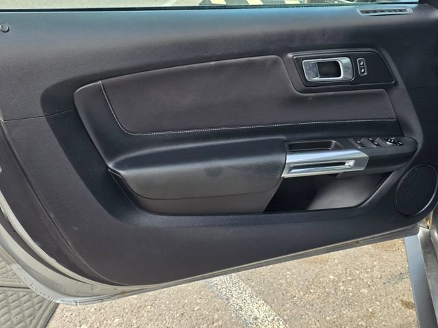 Used 2023 Ford Mustang Convertible RWD image 13